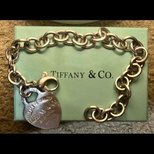Sterling Silver Tiiff & Company bracelet. Used but in great shape.